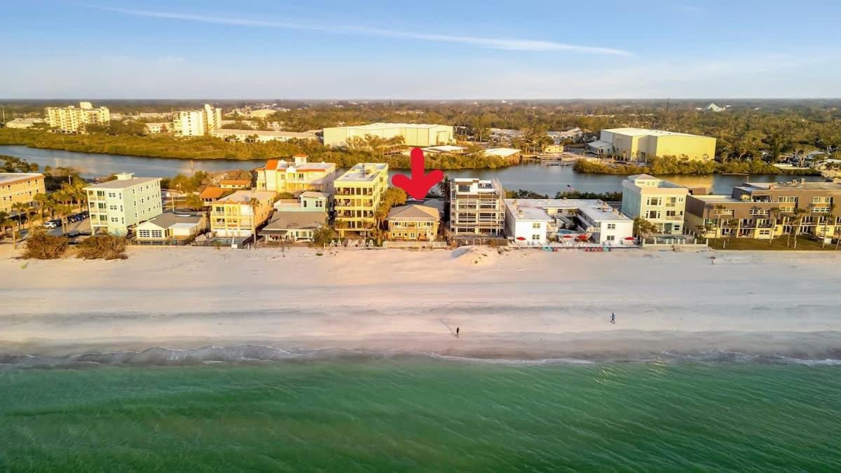 Stones Throw Beachside Bungalow #1 On The Beach Clearwater Beach Exteriör bild